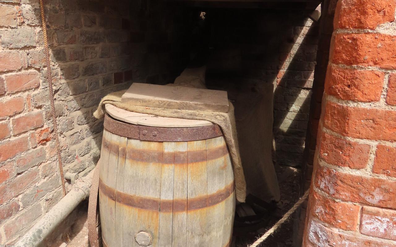 Bitumen drums - blown / oxidised grades